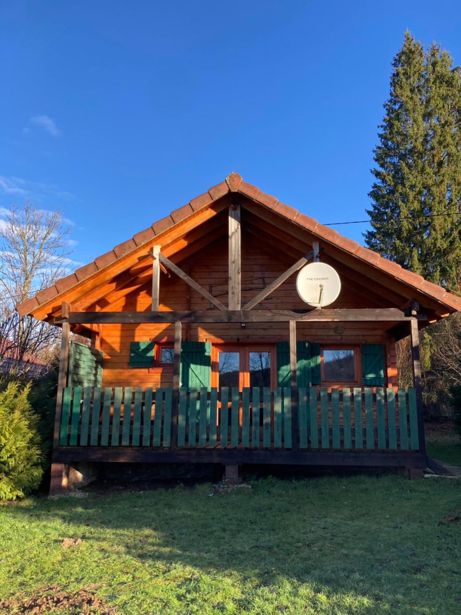 Camping-chalets La Faviere Camping 2*